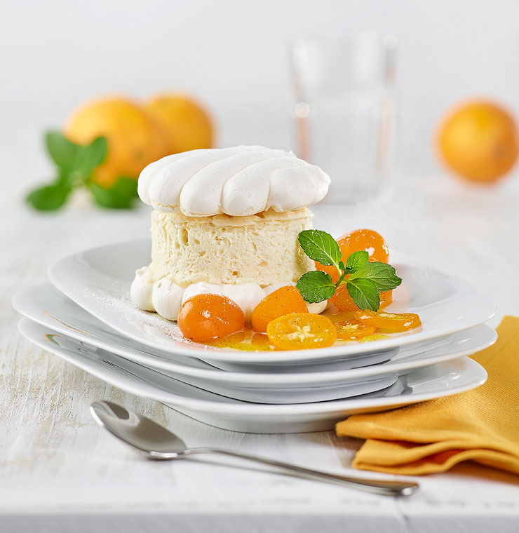 Hohnigparfait im Baiser mit Cumquats